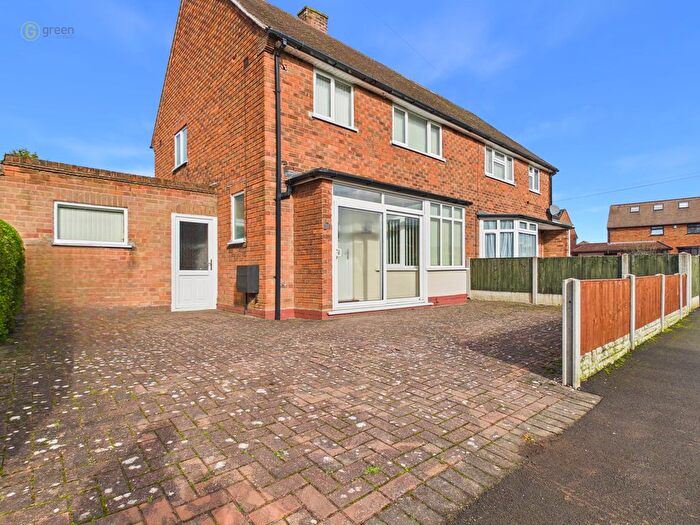 3 Bedroom Semi Detached House For Sale In Maple Grove, Kingshurst, Solihull, B37