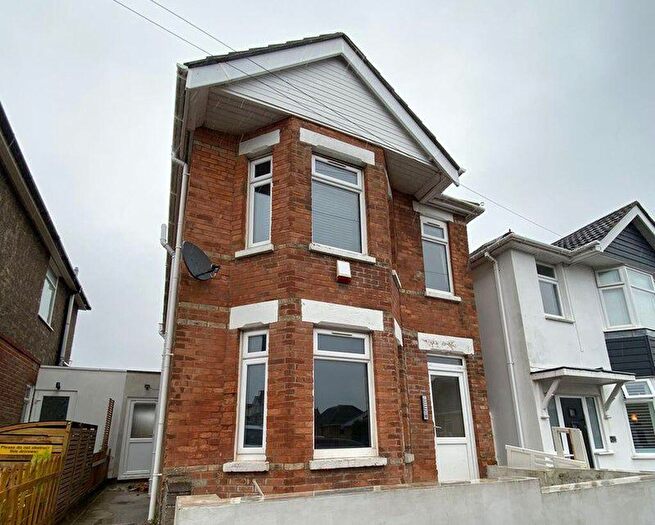 Detached House To Rent In Cheltenham Road, Poole, BH12