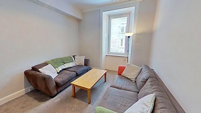4 Bedroom Flat To Rent In Fowler Terrace, Edinburgh, EH11