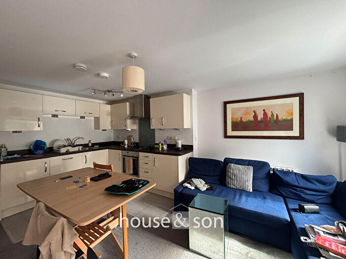 1 Bedroom Ground Maisonette To Rent In Norwich Avenue West, Bournemouth, BH2