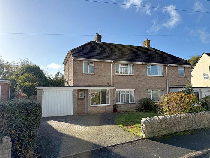 3 Bedroom Property For Sale In Clarendon Avenue, Redlands, DT3