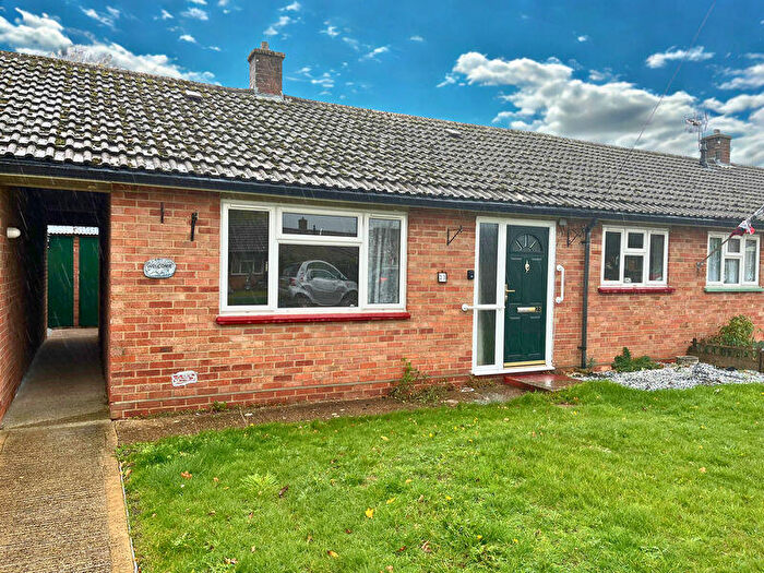 2 Bedroom Terraced Bungalow For Sale In Beech Walk, Thatcham, RG19
