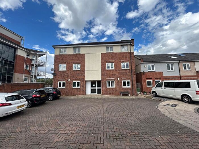 2 Bedroom Apartment For Sale In Grebe Close, Dunston, Gateshead, Tyne And Wear, NE11
