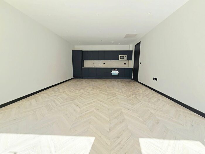 1 Bedroom Flat To Rent In Windsor Road, Slough, SL1