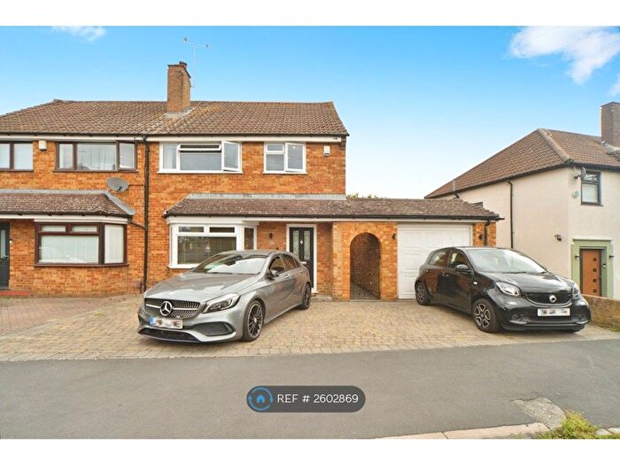 3 Bedroom Semi-Detached House To Rent In Crescent Gardens, Swanley, BR8