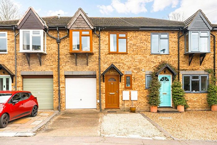 3 Bedroom Terraced House For Sale In School Road, Hampton Hill, TW12