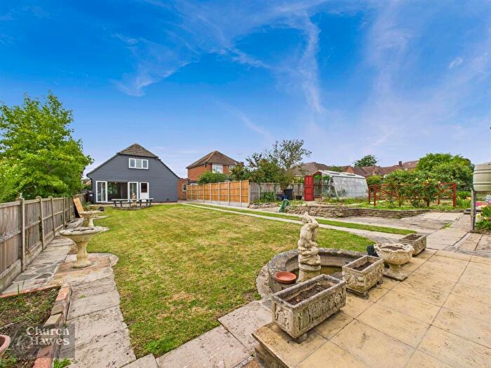 3 Bedroom Detached House For Sale In Acacia Drive, Maldon, CM9