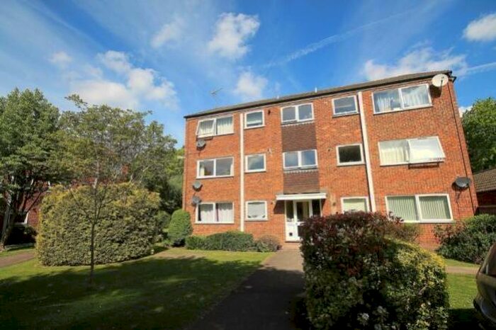 2 Bedroom Flat To Rent In Henley Drive, Frimley Green, Camberley, Surrey, GU16