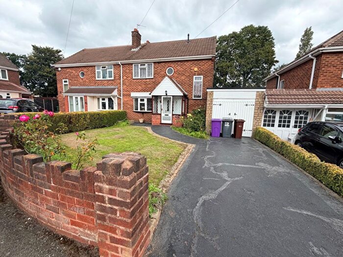 3 Bedroom Semi-Detached House For Sale In Long Mill North, Wednesfield, Wolverhampton, WV11