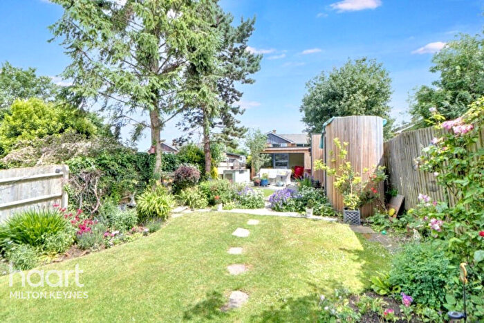 4 Bedroom Terraced House For Sale In Addison Road, Milton Keynes, MK18