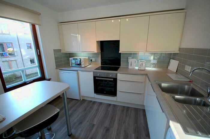 2 Bedroom Flat To Rent In Strawberry Bank Parade, First Floor, AB11