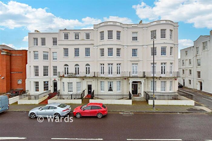 2 Bedroom Apartment For Sale In Fort Crescent, Margate, Kent, CT9