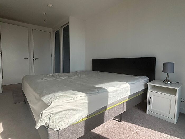 2 Bedroom Flat To Rent In Carriage House, City North Place, London, N4
