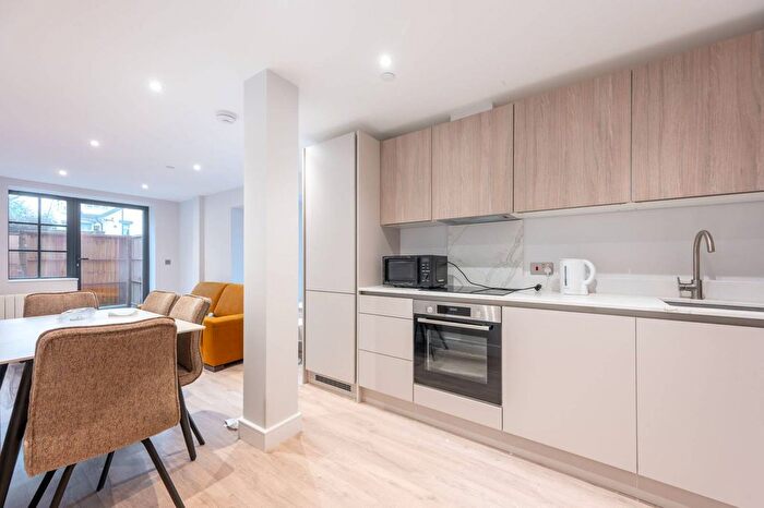 2 Bedroom Flat To Rent In High Road, Wembley, HA0