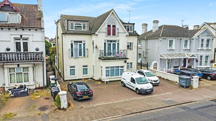 1 Bedroom Flat To Rent In Carnarvon Road, Clacton-On-Sea, CO15