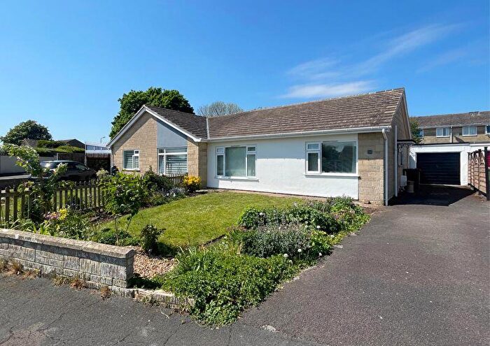 2 Bedroom Bungalow For Sale In Westover, Frome, BA11