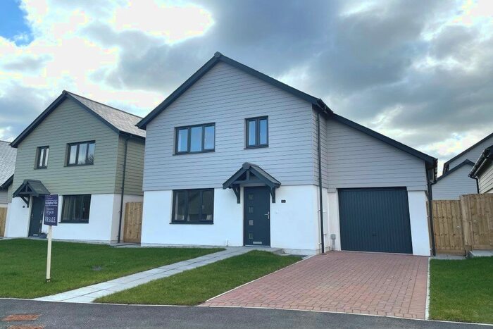 3 Bedroom Detached House For Sale In The Mews, Goonhavern, TR4