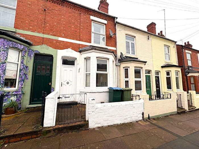 3 Bedroom Terraced House For Sale In Newcombe Road, Earlsdon, Coventry, CV5