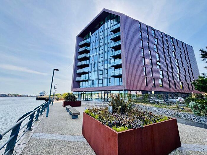 2 Bedroom Flat For Sale In Smokehouse Two, Duke Street, NE29