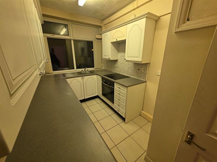 2 Bedroom Flat To Rent In Molyneux Court, Liverpool, L14