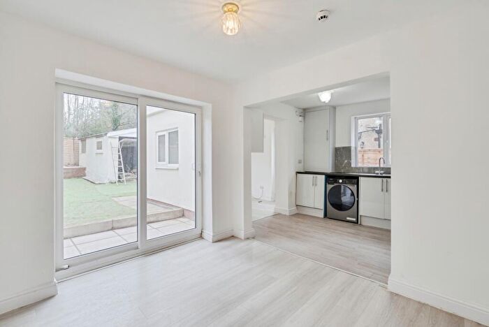 5 Bedroom House To Rent In Devonshire Road, M46