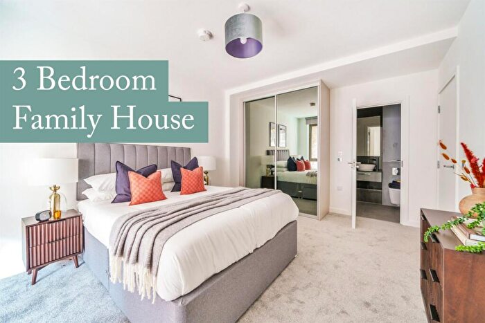 3 Bedroom House To Rent In Bed, Ground Floor Axe At Refinery House In Anchors Point, E16