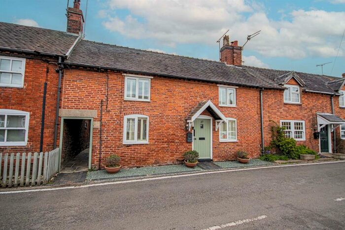4 Bedroom Cottage For Sale In Alms Road, Doveridge, Derbyshire, DE6
