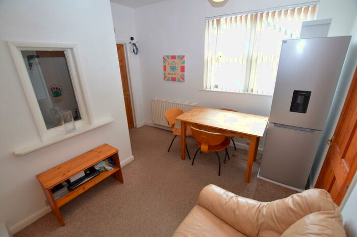 2 Bedroom Flat To Rent In Arnside Road, Abbeydale, S8