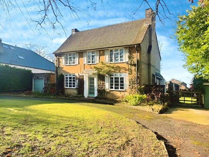 3 Bedroom Detached House To Rent In Gorse Way, Hartley, Longfield, Kent, DA3