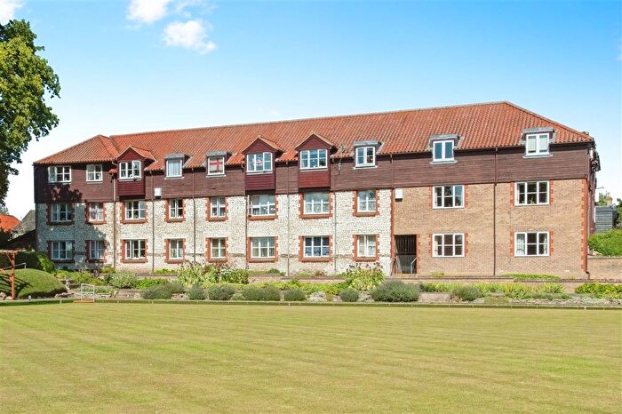 2 Bedroom Flat For Sale In Kings Court, Earls Street, Thetford, IP24