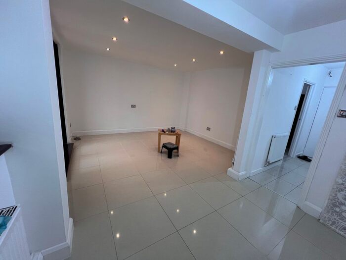 3 Bedroom Terraced House To Rent In Kemp Road, Dagenham, RM8