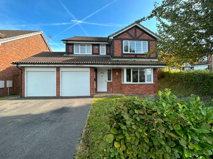 4 Bedroom Detached House To Rent In Shakespeare Way, Warfield, Bracknell, Berkshire, RG42