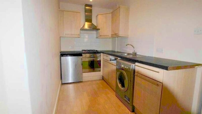 Studio To Rent In Leighton Grove, London, NW5