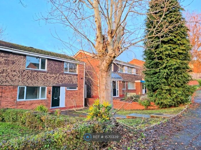 4 Bedroom End Of Terrace House To Rent In Butter Walk, Birmingham, B38