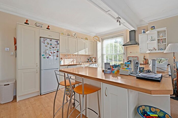 2 Bedroom Flat For Sale In Havelock Road, Warsash, SO31