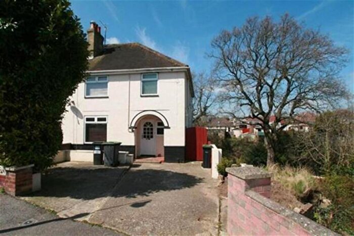 4 Bedroom House To Rent In Heather Road, BH10