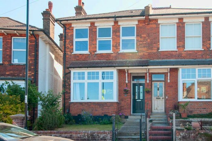 3 Bedroom Semi-Detached House To Rent In Fairdene Road, Coulsdon, CR5