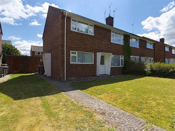 2 Bedroom Flat To Rent In Cranbourne Lane, Cranbourne, Basingstoke, RG21