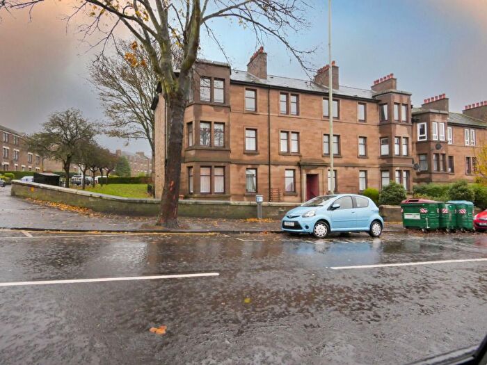 3 Bedroom Flat To Rent In Blackness Avenue, West End, Dundee, DD2
