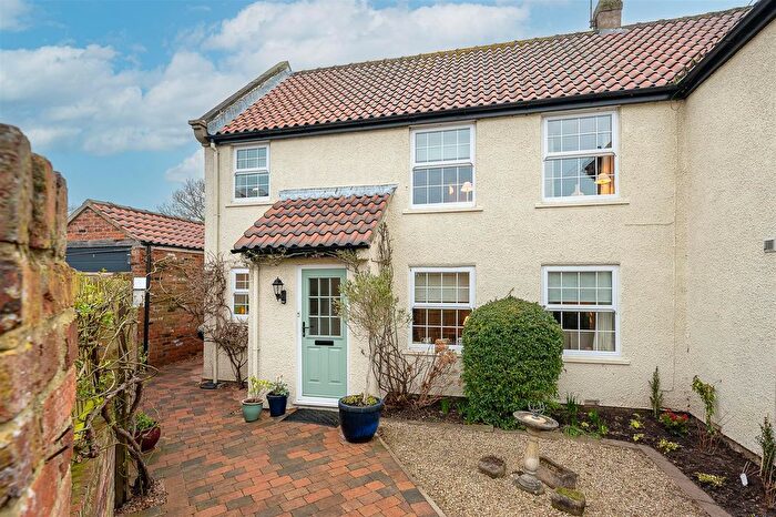 3 Bedroom Semi-Detached House For Sale In Vine Farm Close, Whixley, York, YO26