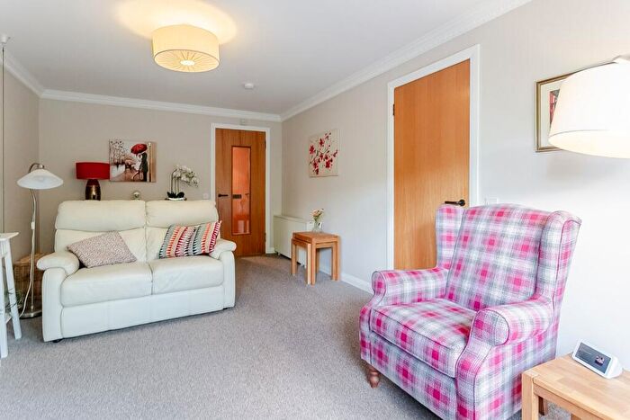 1 Bedroom Retirement Property For Sale In Barnton Avenue West, Barnton, Edinburgh, EH4