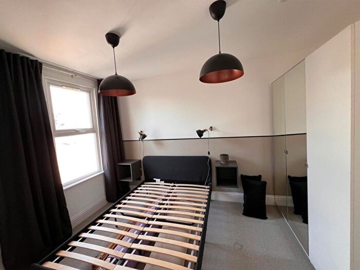 2 Bedroom Flat To Rent In Colworth Road, Leytonstone, E11