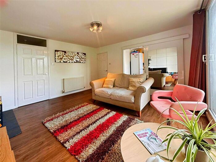 3 Bedroom Apartment For Sale In Boyn Valley Road, Maidenhead, Berkshire, SL6