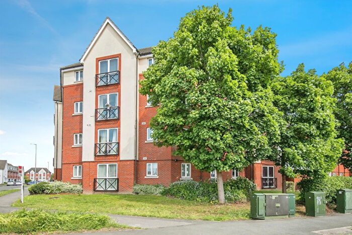 2 Bedroom Flat For Sale In Jovian Way, Ipswich, IP1
