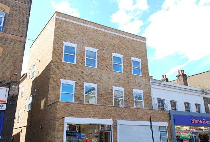 1 Bedroom Flat To Rent In Stoke Newington High Street, London, N16