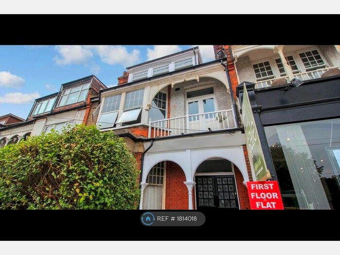1 Bedroom Flat To Rent In Station Road, Westcliff-On-Sea, SS0