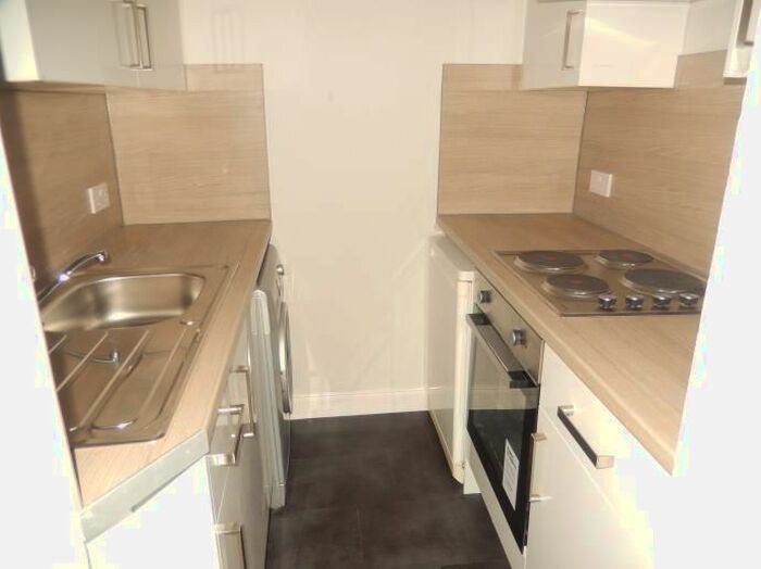 1 Bedroom Flat To Rent In / Newton Terrace, Paisley, PA1