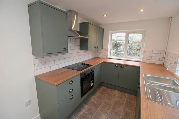 3 Bedroom End Of Terrace House To Rent In Parry Street, Ton Pentre, Pentre, CF41