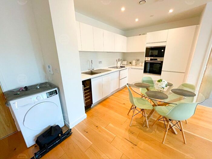 2 Bedroom Flat For Sale In Axium, Windmill Street, Birmingham, B1