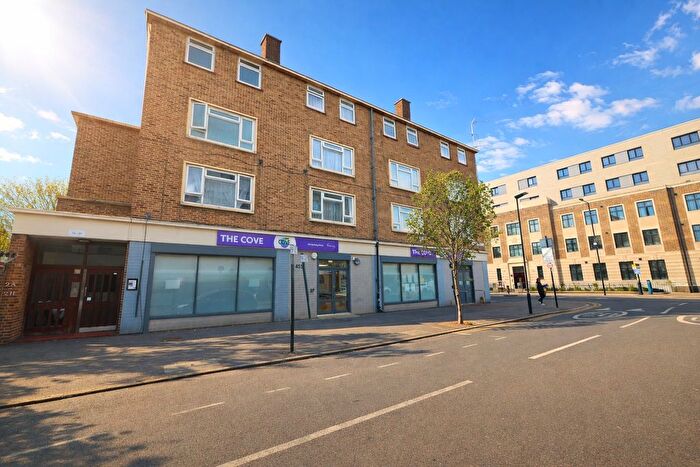 1 Bedroom Flat For Sale In Latimer Avenue, London, E6